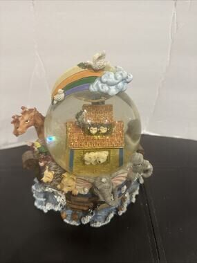 Noahs Ark Musical Water Globe Rainbow Animals Snow Globe Wind Up Collectible